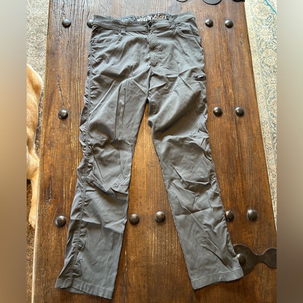 Wrangler Men's Charcoal Cargo Pants